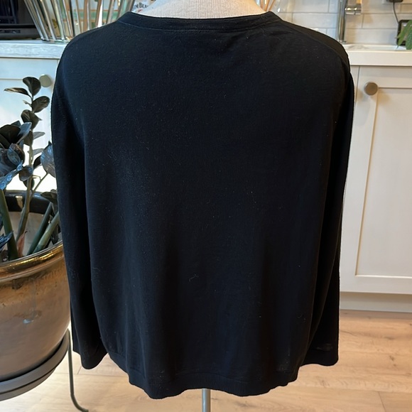 EUC Lafayette 148 New York black wool cardigan with silk button and collar band - Picture 5 of 9